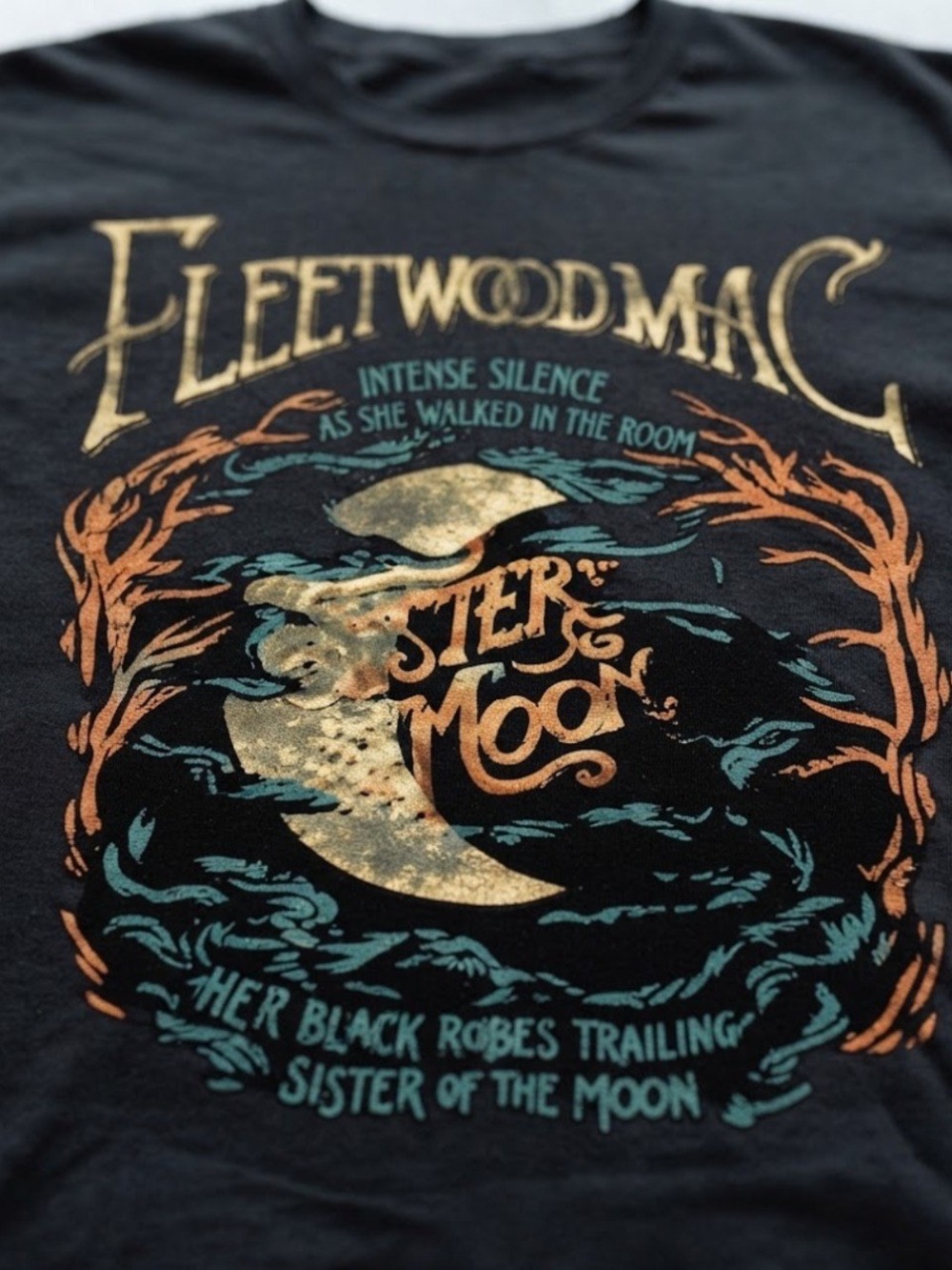 Fleetwood Mac Sister Of The Moon Graphic Cotton Black Gildan T-Shirt - Picture 2 of 2